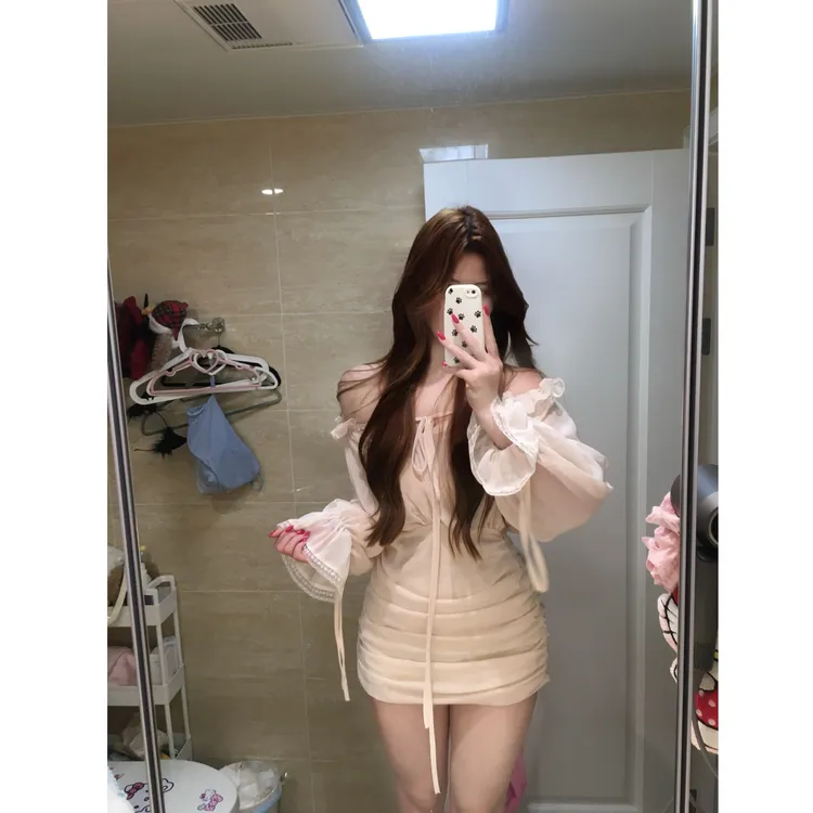 【江南美人】2025早秋新款纯欲气质收腰短裙包臀裙一字肩雪纺连衣裙