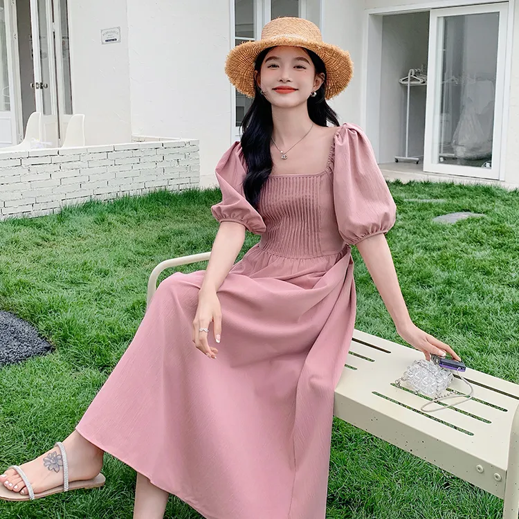 法式泡泡袖方领粉色连衣裙女夏新款风情万种小众设计绝美长裙
