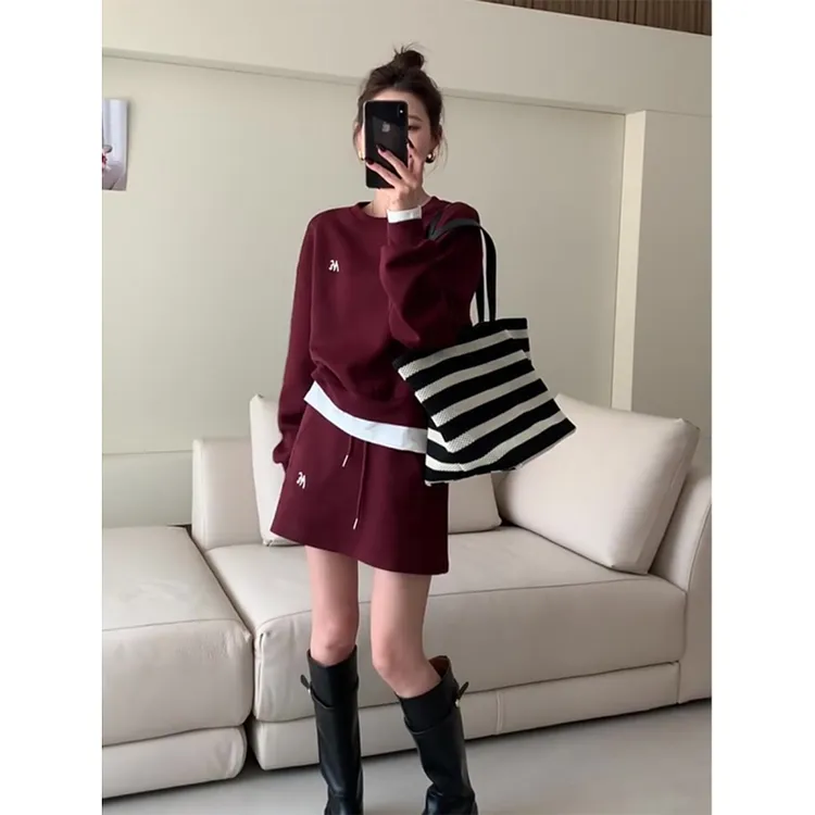 小香风洋气休闲运动套装裙女春秋酒红色宽松卫衣短裙减龄两件套潮