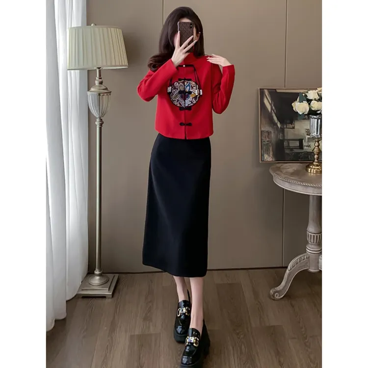 过年新中式国风刺绣套装裙女春秋高级感盘扣上衣半身裙气质两件套