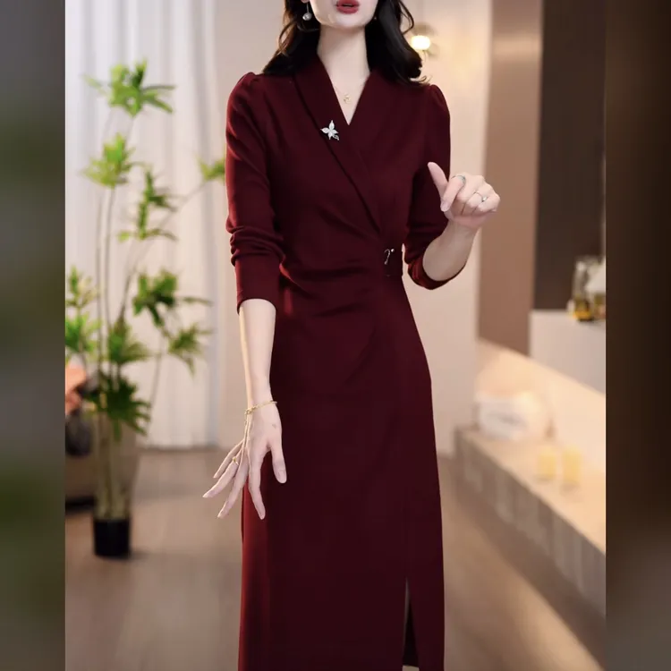 【连衣裙】2025秋季新款酒红色西装v领精致气质优雅收腰显瘦连衣裙