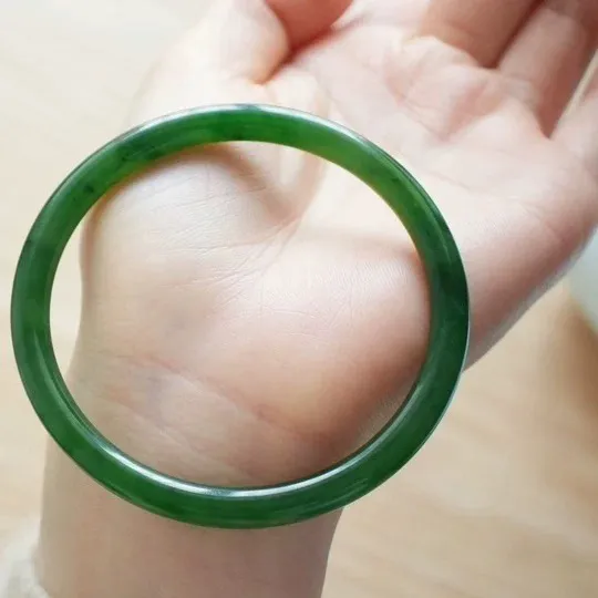 七号矿碧玉叮铛镯时尚美观和田玉贵气珠宝碧玉手镯