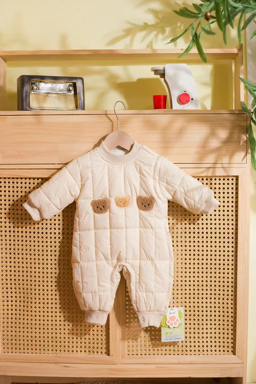 偏开三只小熊棉服婴幼儿连身衣宝宝保暖棉衣哈衣爬爬服