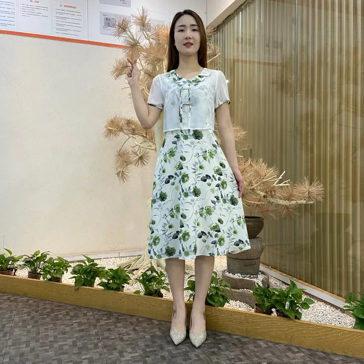 夏季高腰百搭显瘦短袖植物花连衣裙气质甜美法式复古风女2025新款