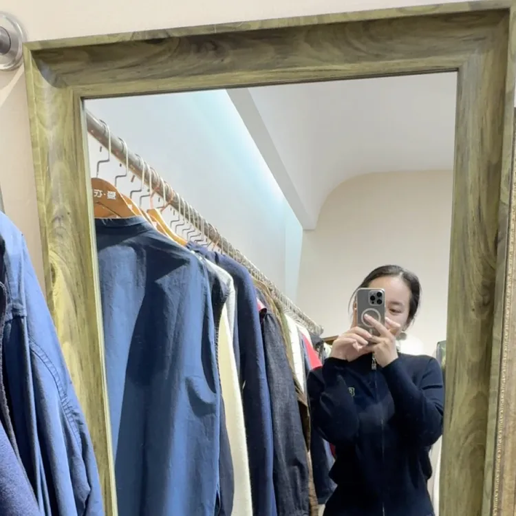 ［爱衣橱女装］百搭藏蓝法式宽松型时尚打底女士针织精纺羊毛开衫