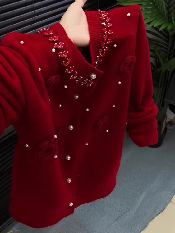宽松显瘦显白百搭红色打底衫女2025秋冬季圣诞钉珠立体针织毛衣
