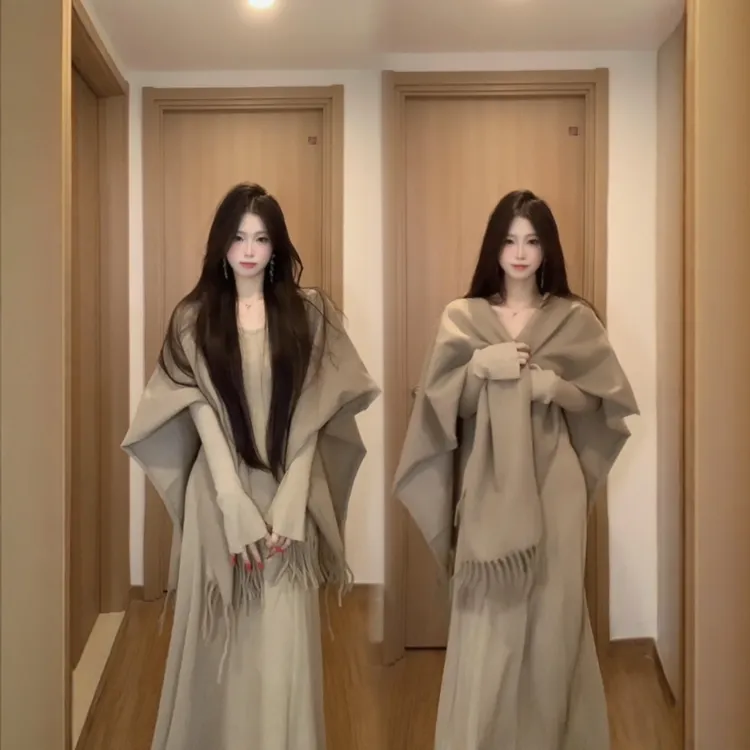 秋冬氛围的神！高级感披风温柔气质披肩外搭保暖百搭斗篷流苏围巾