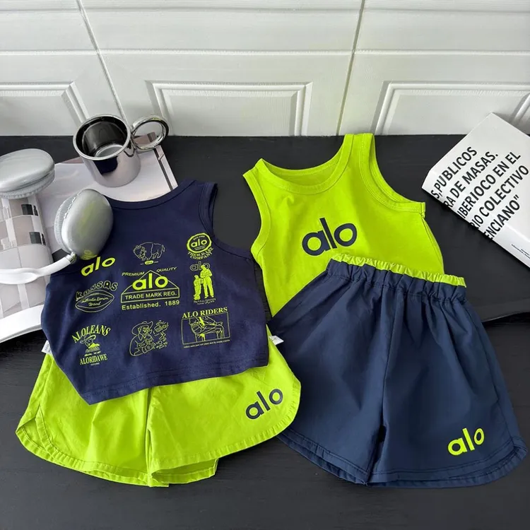 2025夏季新款儿童韩版爆款双面印花男童休闲运动宽松无袖背心套装