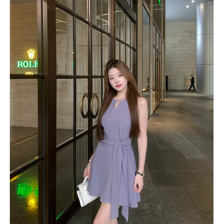 SZA【梦境之间】夏季新款高级感气质圆领系带收腰短款连衣裙A-2113