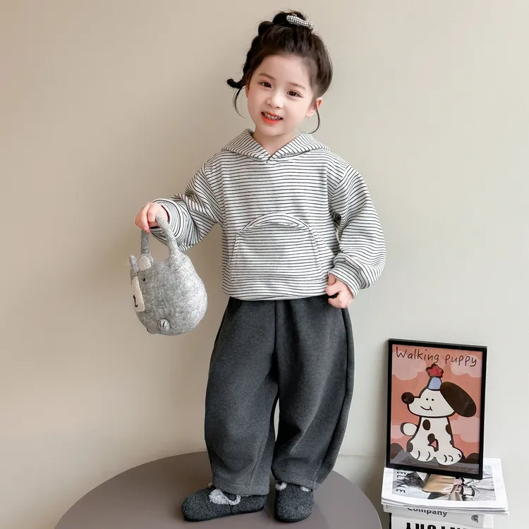 韩版女童秋冬洋气条纹卫衣弯刀裤套装2025新款儿童宝宝休闲两件套