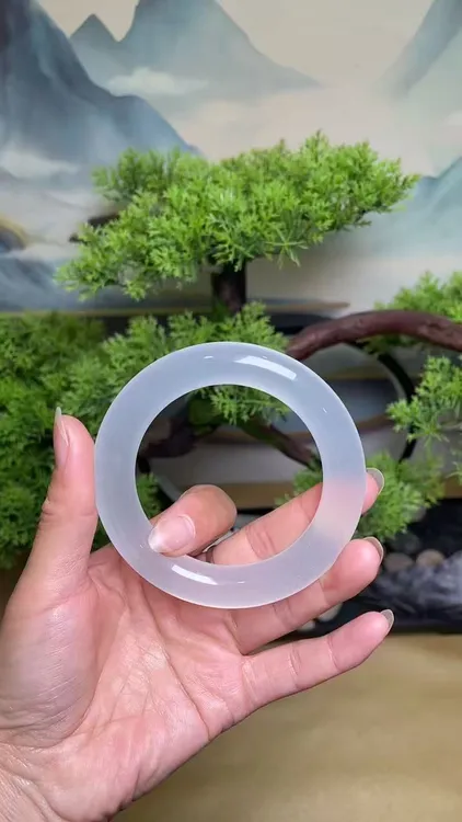 高品质冰透白色蓝色手镯 七天无理由   先检后发