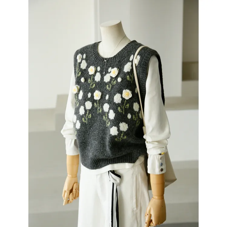 休闲百搭针织马甲女立体钩花减龄文艺圆领套头慵懒风宽松无袖背心