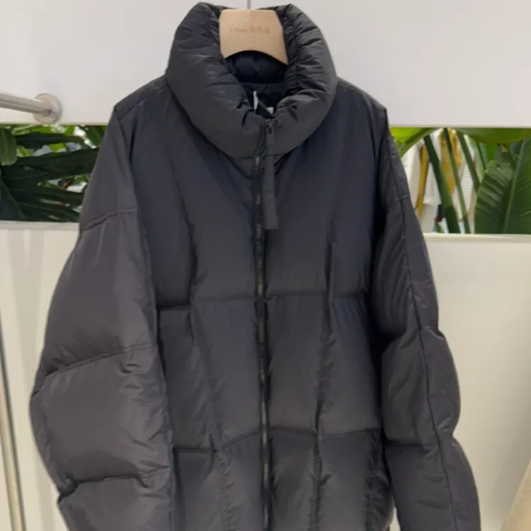 冬季立领短款泡芙感白鸭绒保暖羽绒服