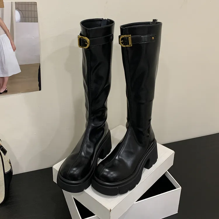 增高厚底黑色长筒靴女2025新款金属扣装饰高筒骑士靴显瘦不过膝靴