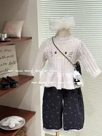 韩系女童秋季新款超可爱小猫咪刺绣裙摆毛衣配碎花牛仔裤套装