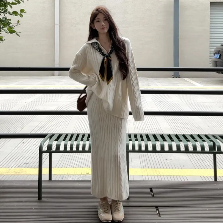 老钱风韩系白色长袖针织连衣裙女秋冬季2025新款收腰显瘦一整套装