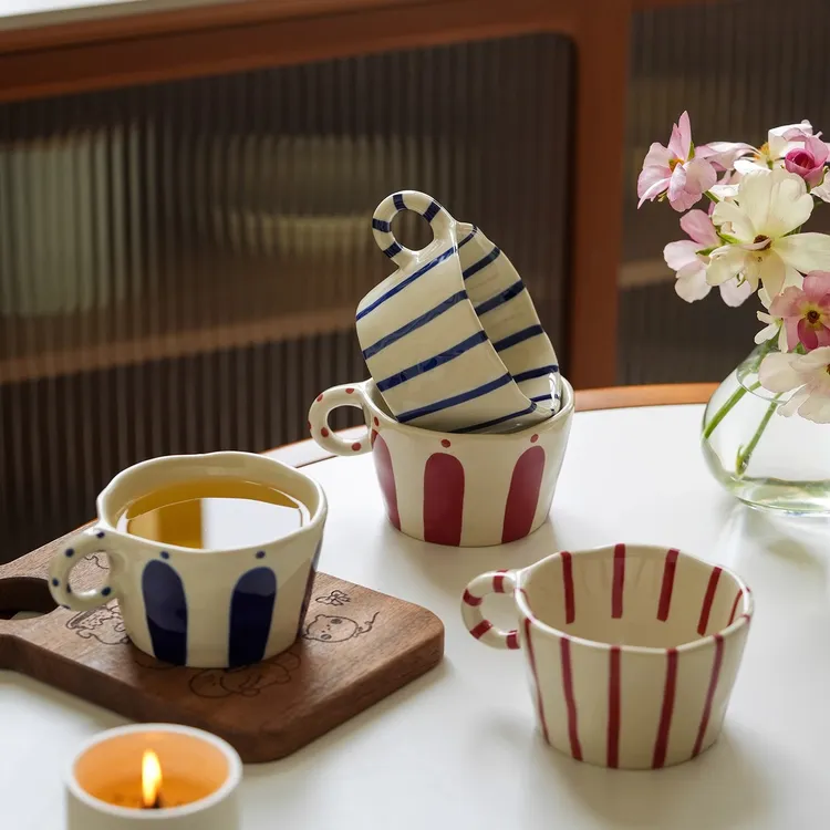 肆月秋思北欧复古马克杯咖啡杯陶瓷杯水杯家用女生高颜值条纹杯子