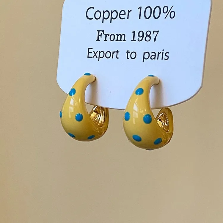 小清新奶黄色波点半圈耳环女轻奢高级感耳钉2025新款爆款气质耳饰