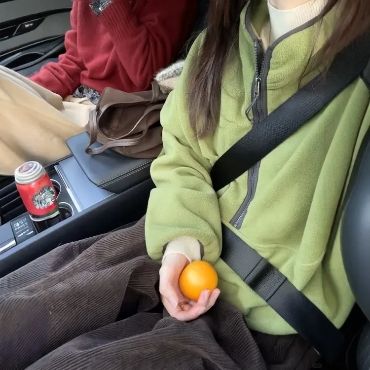 冬季慵懒高级感摇粒绒卫衣女2025新款小众撞色设计感保暖上衣ins