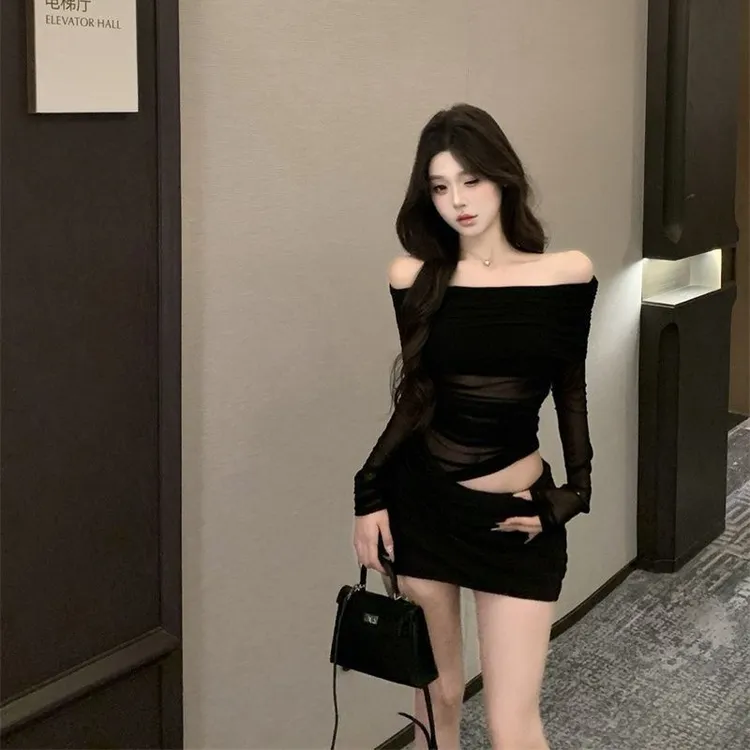 2025夏季新款拼接网纱褶皱镂空一字肩微透御姐包臀连衣裙女