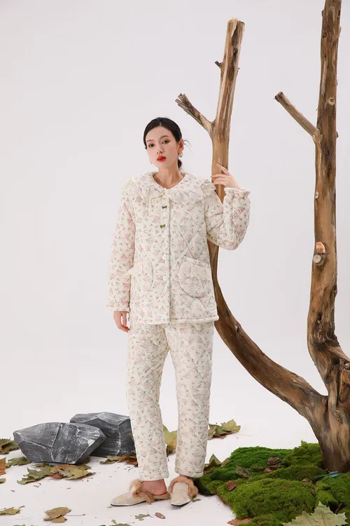【0266红-花笺】女加厚睡衣冬三层夹棉格纹翻领保暖外出家居服套装