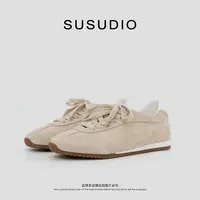  SUSUDIO 牛反绒皮 金智秀同款轻便老钱风薄底休闲鞋 80022