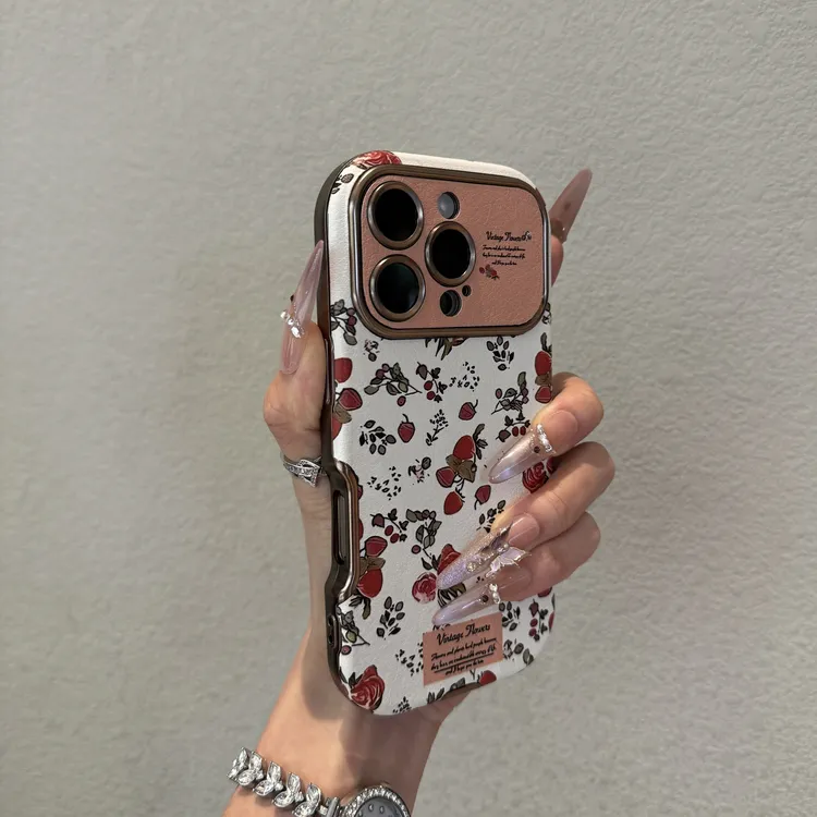 法式清新碎花草莓适用苹果16promax手机壳iPhone15全包14防摔13软