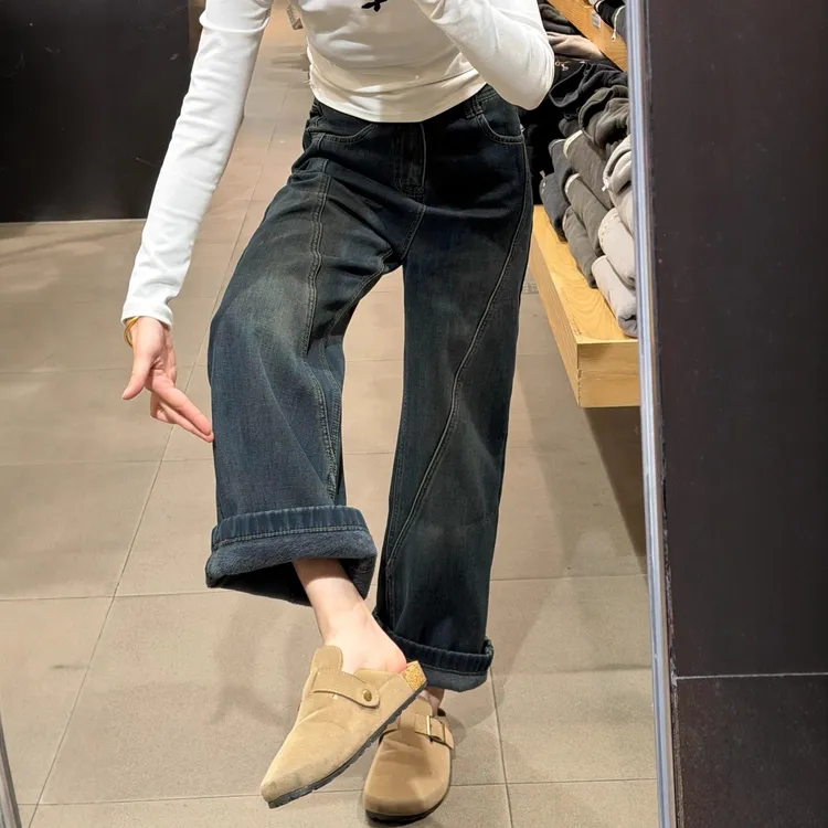 复古水泥灰直筒牛仔裤女秋冬加绒加厚大码胖mm宽松显瘦遮胯阔腿裤