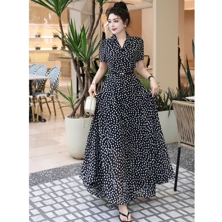 2025夏季法式小香风波西米亚复古印花时尚波点大摆女神长裙连衣裙