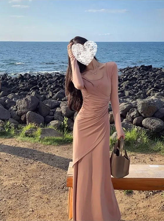 【颜希专属】气质收腰长款褶皱A字连衣裙春秋内搭打底裙子女纯欲粉色8094#