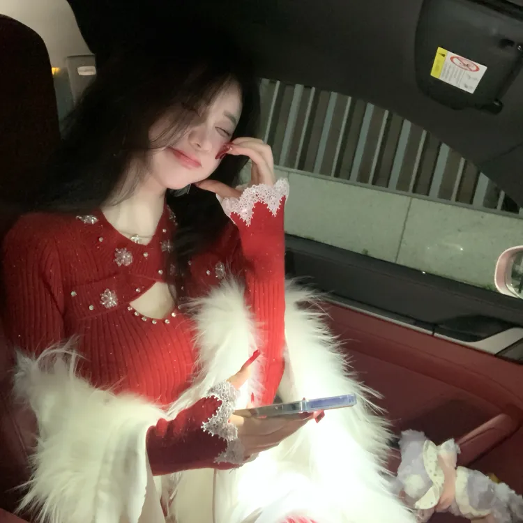 【宠粉专场】雪花王妃 设计感镂空收腰针织连衣裙DYTH-24103599