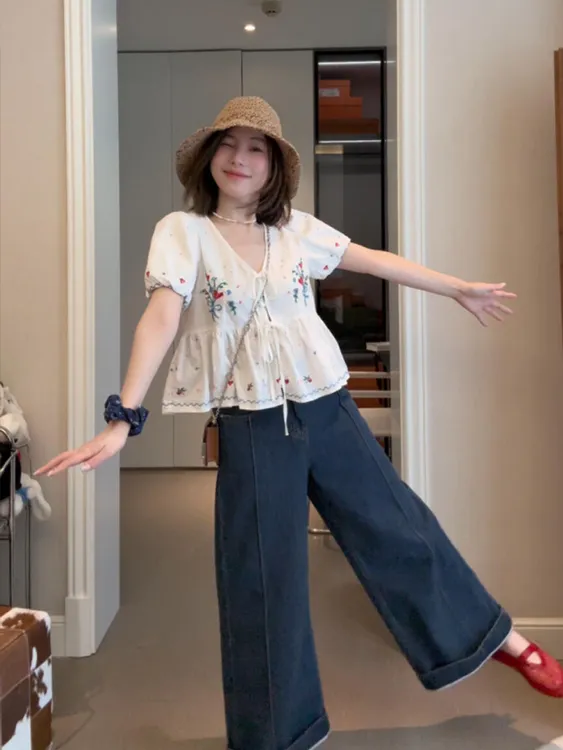 夏季时尚套装轻奢减龄洋气显瘦上衣碎花短袖衬衫蓝色休闲裤套装女