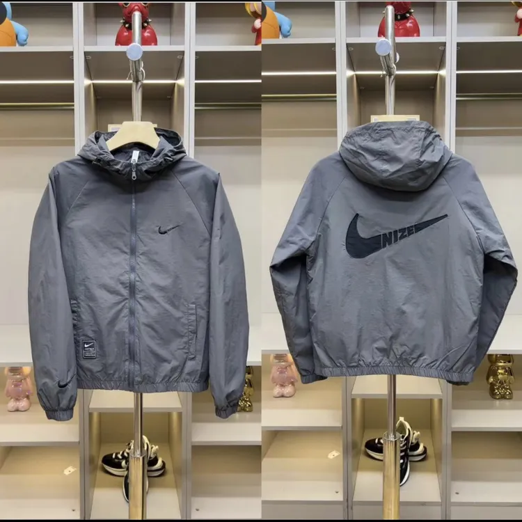 8174男士秋季时尚连帽夹克刺绣外套休闲透气百搭帅气款