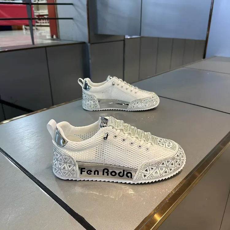 2025新款夏季潮男厚底增高舒适百搭一脚蹬烫钻网面透气运动休闲鞋