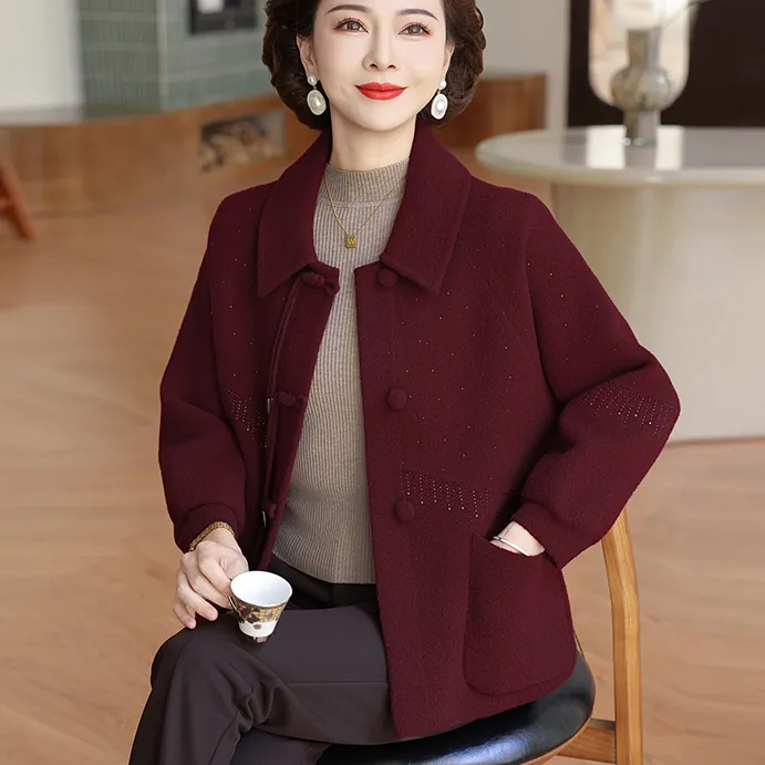 洋气妈妈装秋冬呢子外套中老年女装高贵加厚翻领国风针织开衫套装