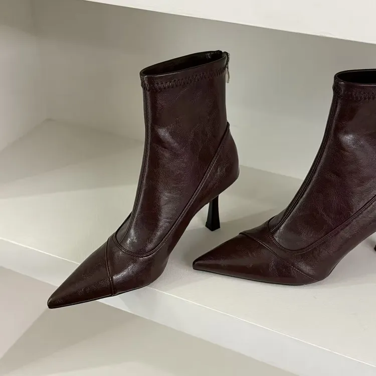 韩版软皮显瘦细跟尖头女靴短筒高跟鞋时装靴后拉链法式瘦瘦女短靴