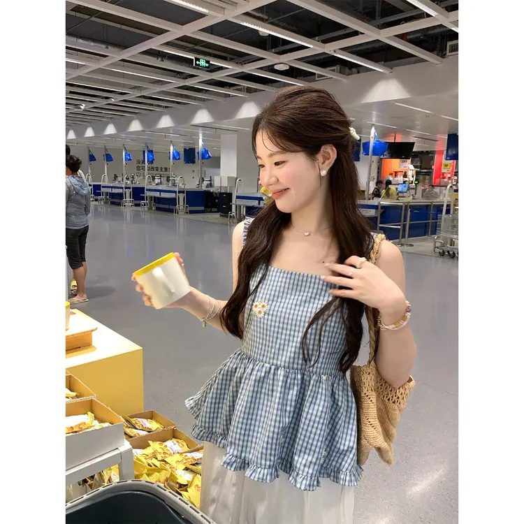 火火火【蓝野花雾】韩版甜美减龄蓝色绣花格子吊带D36331HH52