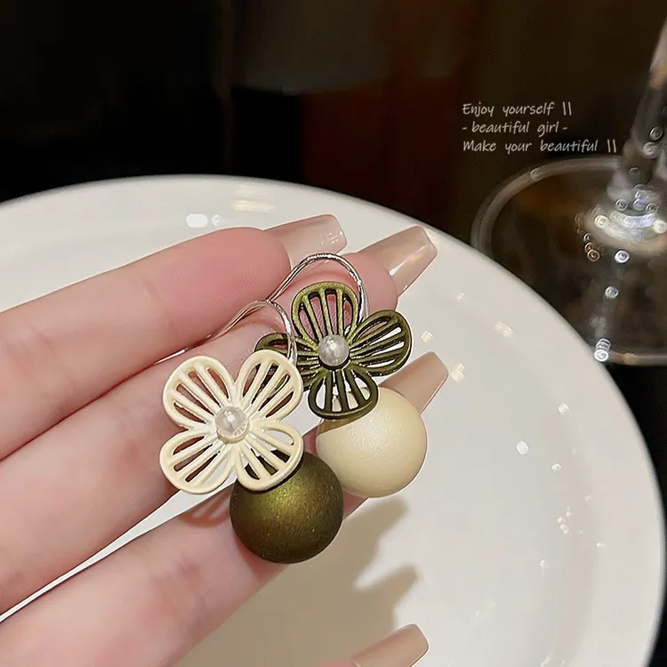 925银耳饰 S925银针轻奢小众高级设计感立体花耳环女百搭气质珍珠