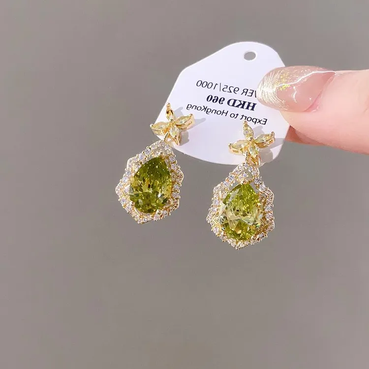 铜合金锆石耳饰 法式静奢风橄榄黄绿色复古优雅水滴宫廷高级925银