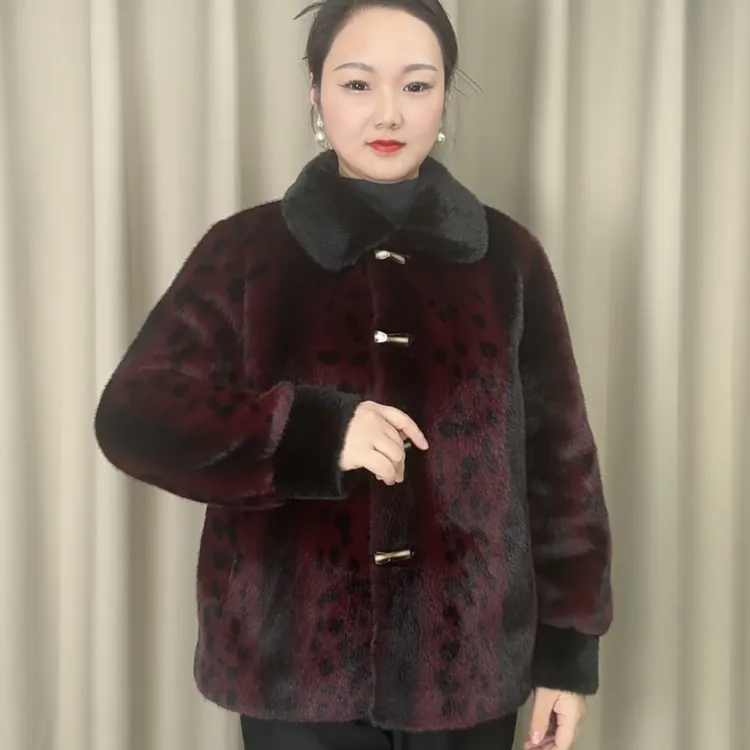洋气中老年妈妈冬季加绒加厚保暖中长款貂绒外套海宁豹纹麂皮复合