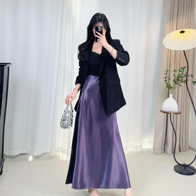 2025秋季新款松紧长款A版缎面丝滑新中式穿搭半身裙包臀裙