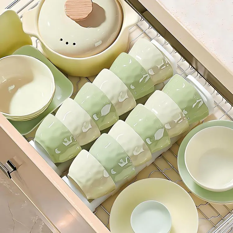 日式奶油风餐具套装2025新款高颜值碗盘套装家用釉下彩陶瓷碗具