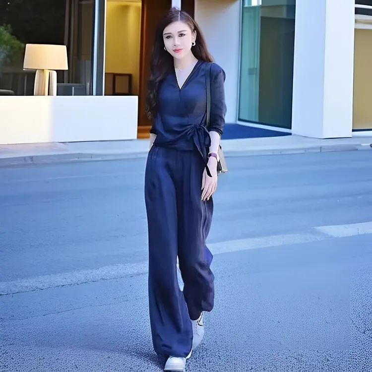 夏季时尚大V领两件套女士休闲套装显瘦薄款宽松透气女