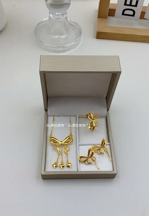 铜合金亚克力项链 三件套饰品