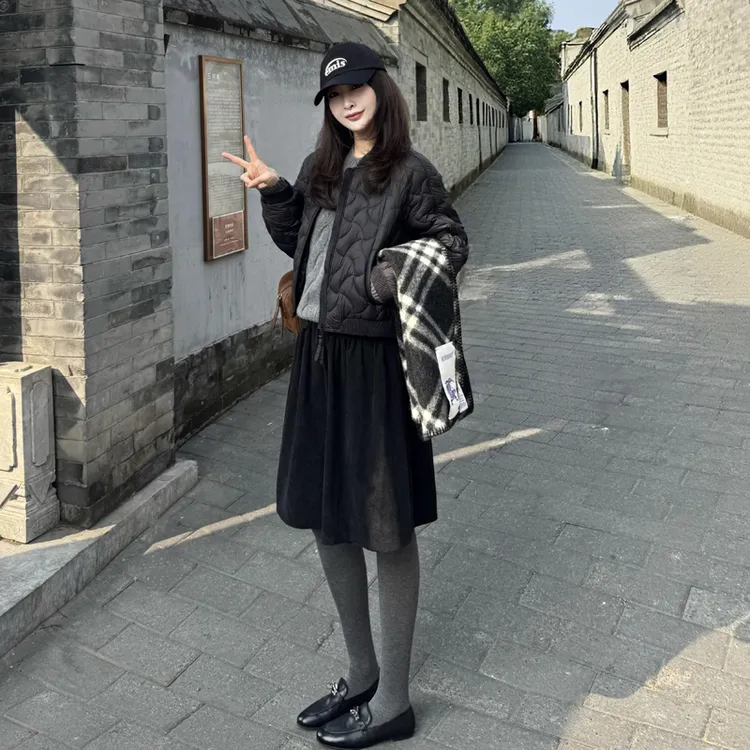 秋冬通勤王炸套装！黑色百搭菱格棉服+灯芯绒遮胯半身裙小个子显瘦