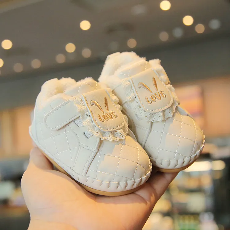 冬季新款二棉学步鞋0-2岁公主百搭皮面软底防滑加绒宝宝鞋