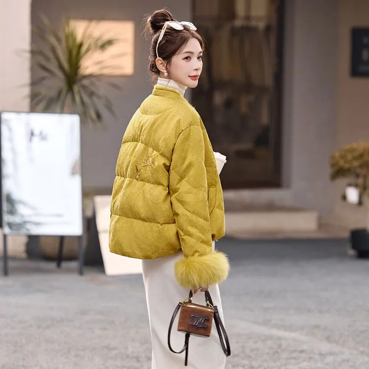新中式国风羽绒服爆款2025新款时尚洋气百搭女装气质刺绣冬季外套