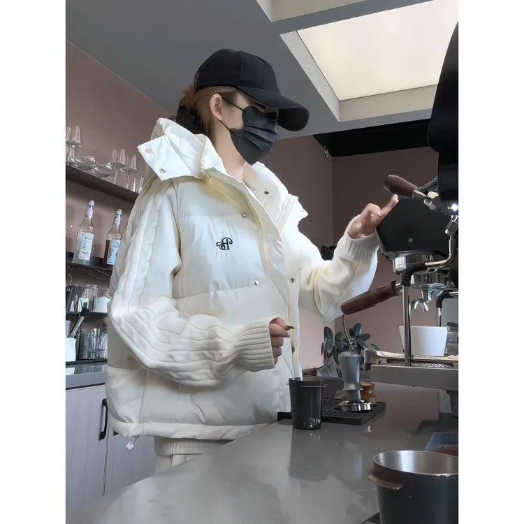 秋冬新款连帽保暖韩版马甲外套+内搭白色休闲设计感针织毛衫套装