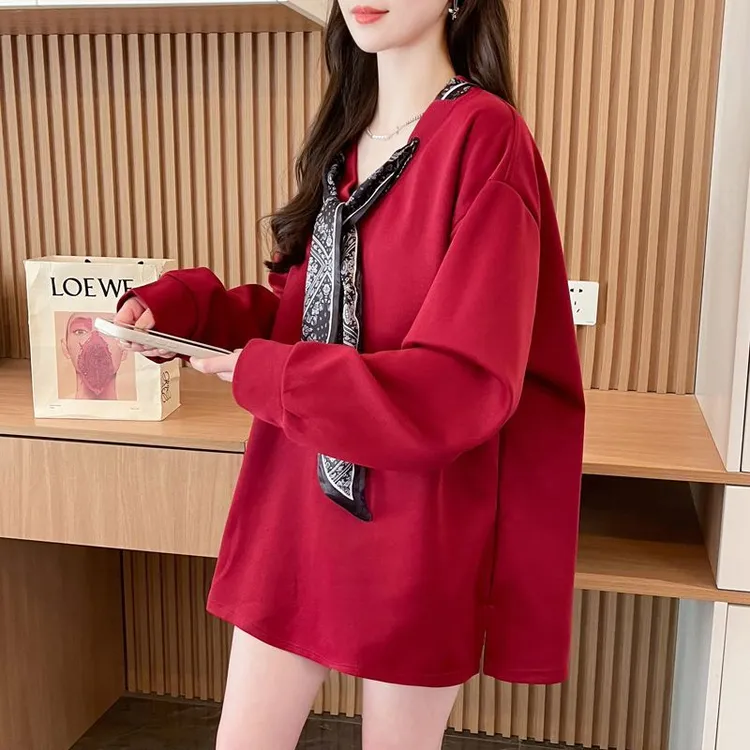 2025早秋款设计感安可拉红套头配女款丝巾卫衣女上衣宽松红色战袍