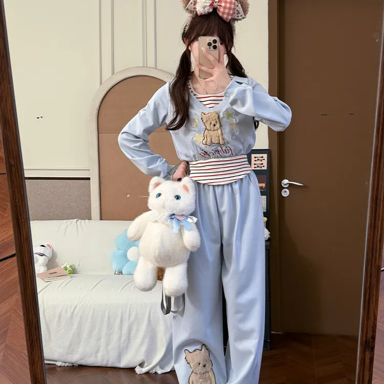 小狗慕斯 织物猪原创 甜美休闲假两件卫衣女秋刺绣阔腿长裤两件套